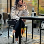 جزئیات کت نیکی زنانه کرم با پارچه کتان زارا